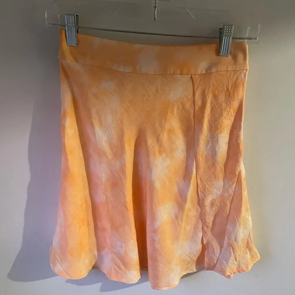 Free People NWT Womens Skirt Martine Flirt Orange Tie Dye Mini Size 0 Summer - Picture 2 of 8